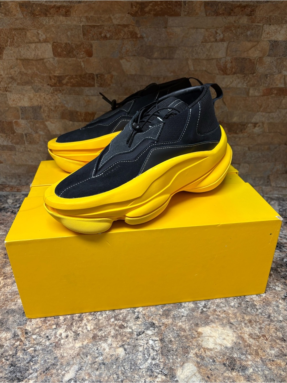 Pyer Moss Sculpt Black / Yellow Size 9
